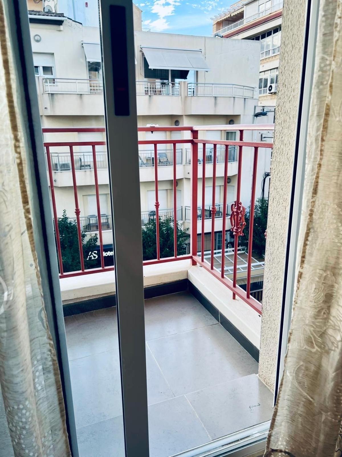 Nice And New Furnished Apartments In Torrevieja Centre Esterno foto